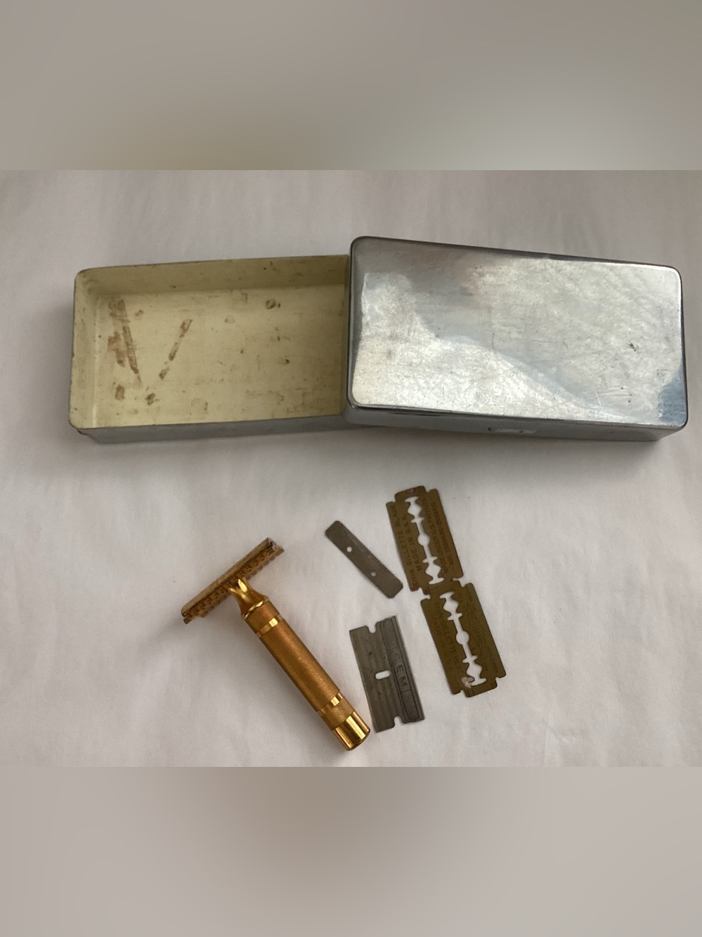 Antique Gillette “The New” Safety Razor, Circa 1930. Open Comb Design.